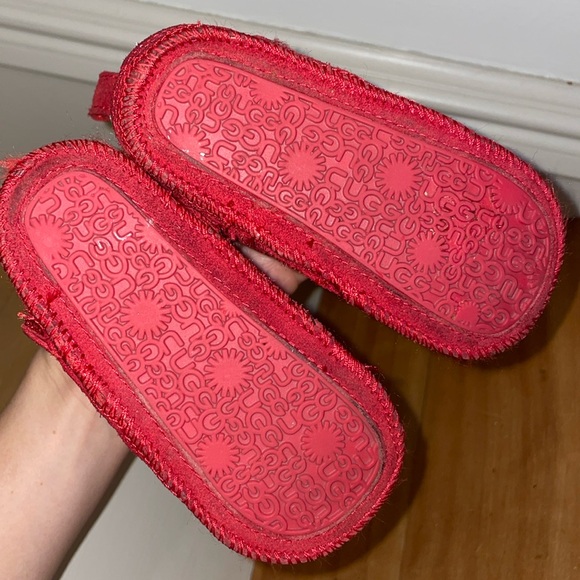 UGG Suede Toddler Booties - Picture 5 of 7